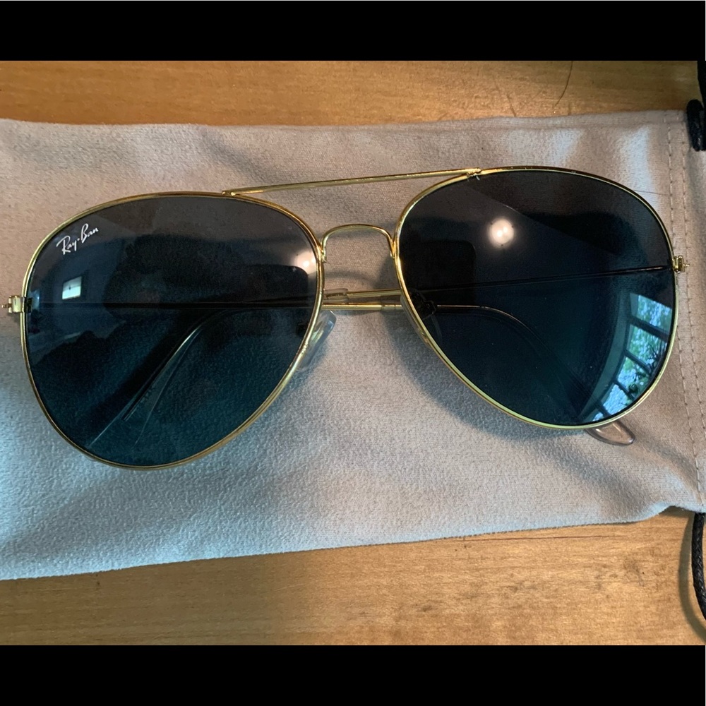 Classic Ray Ban gold aviators